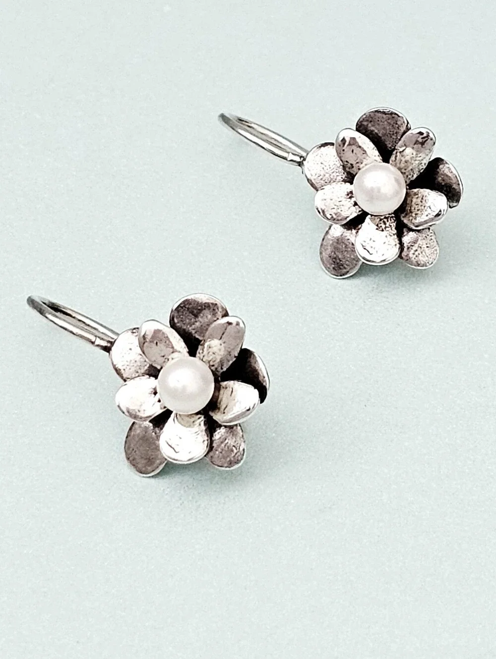 Silpada Sterling Silver Pearl 'Love Bloom' Floral Petite Earrings W1768